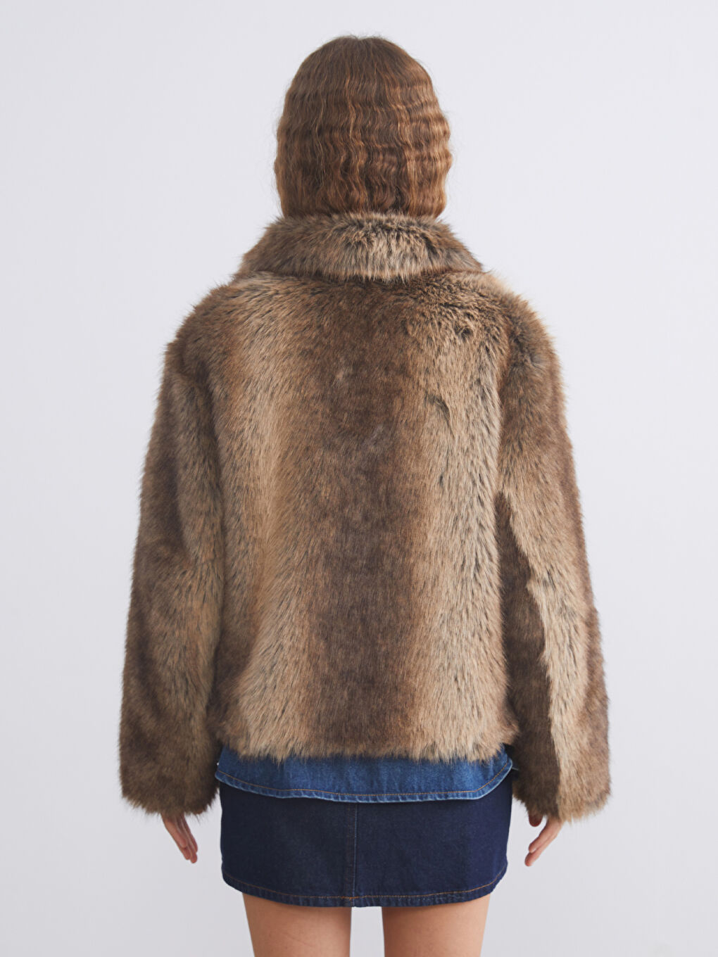 Bej Dik Yaka Kadın Kürk Mont-5