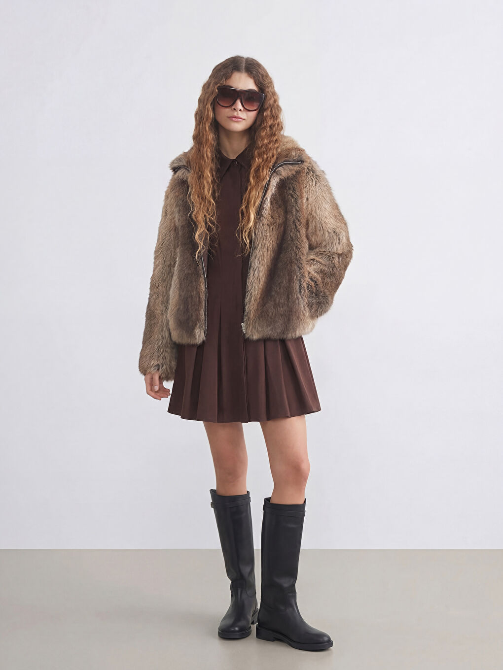 Bej Dik Yaka Kadın Kürk Mont-3