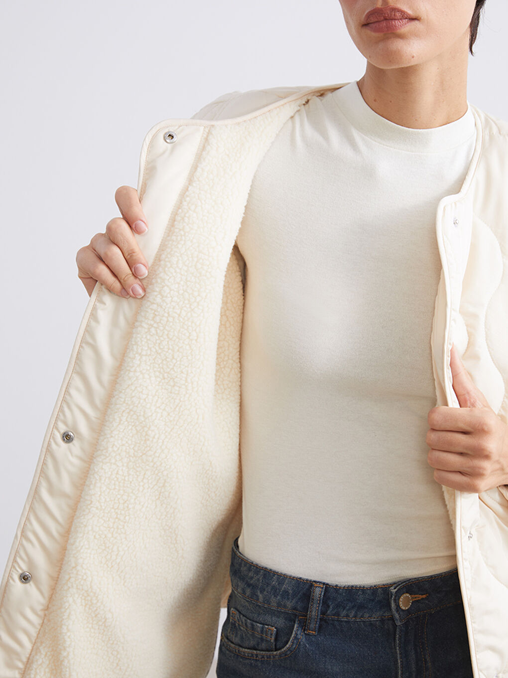 Ekru Bisiklet Yaka Oversize Kapitone Kadın Şişme Mont-3