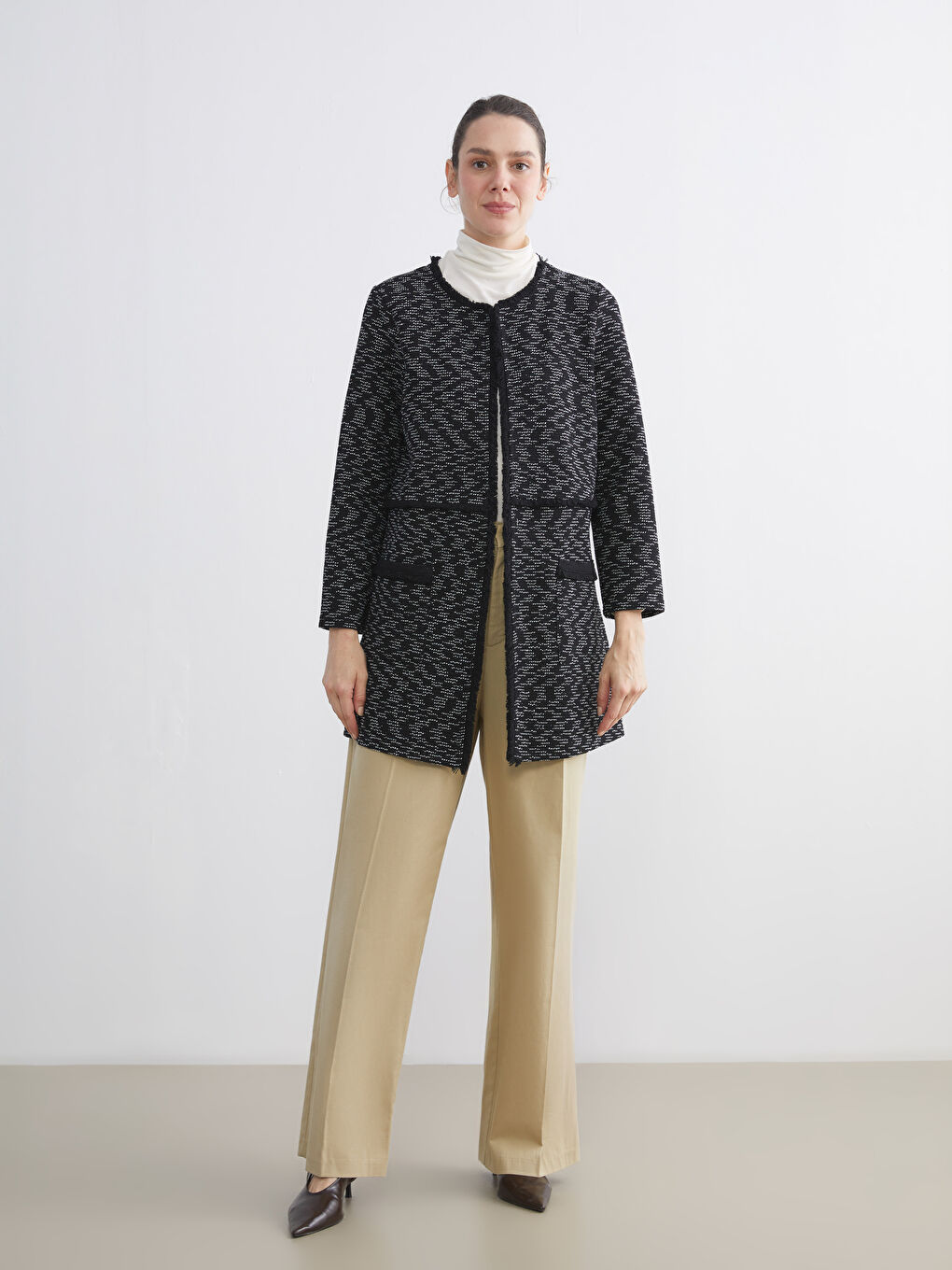 Crew Neck Patterned Women's Cardigan-2