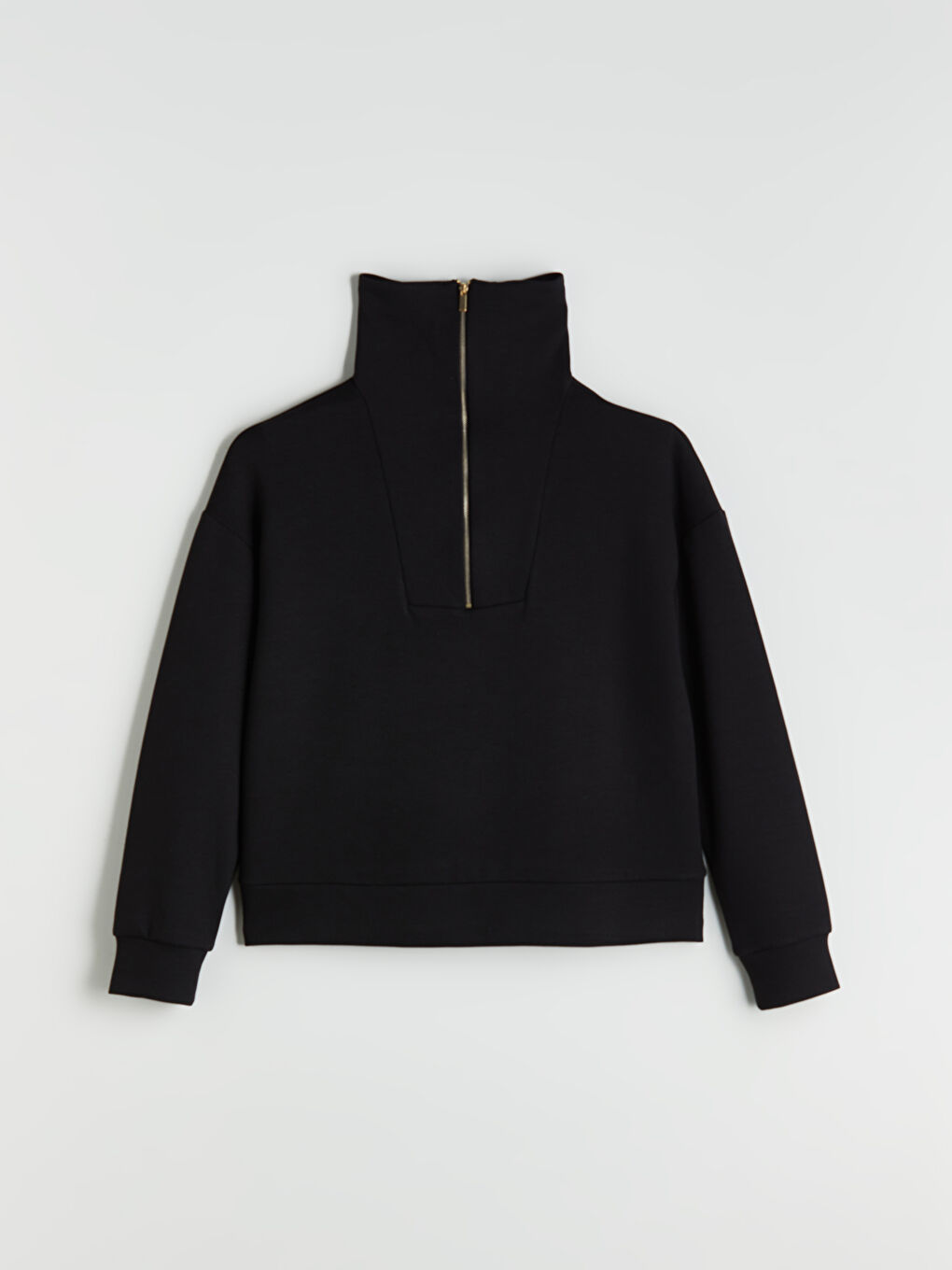 Siyah Dik Yaka Kadın Sweatshirt-3