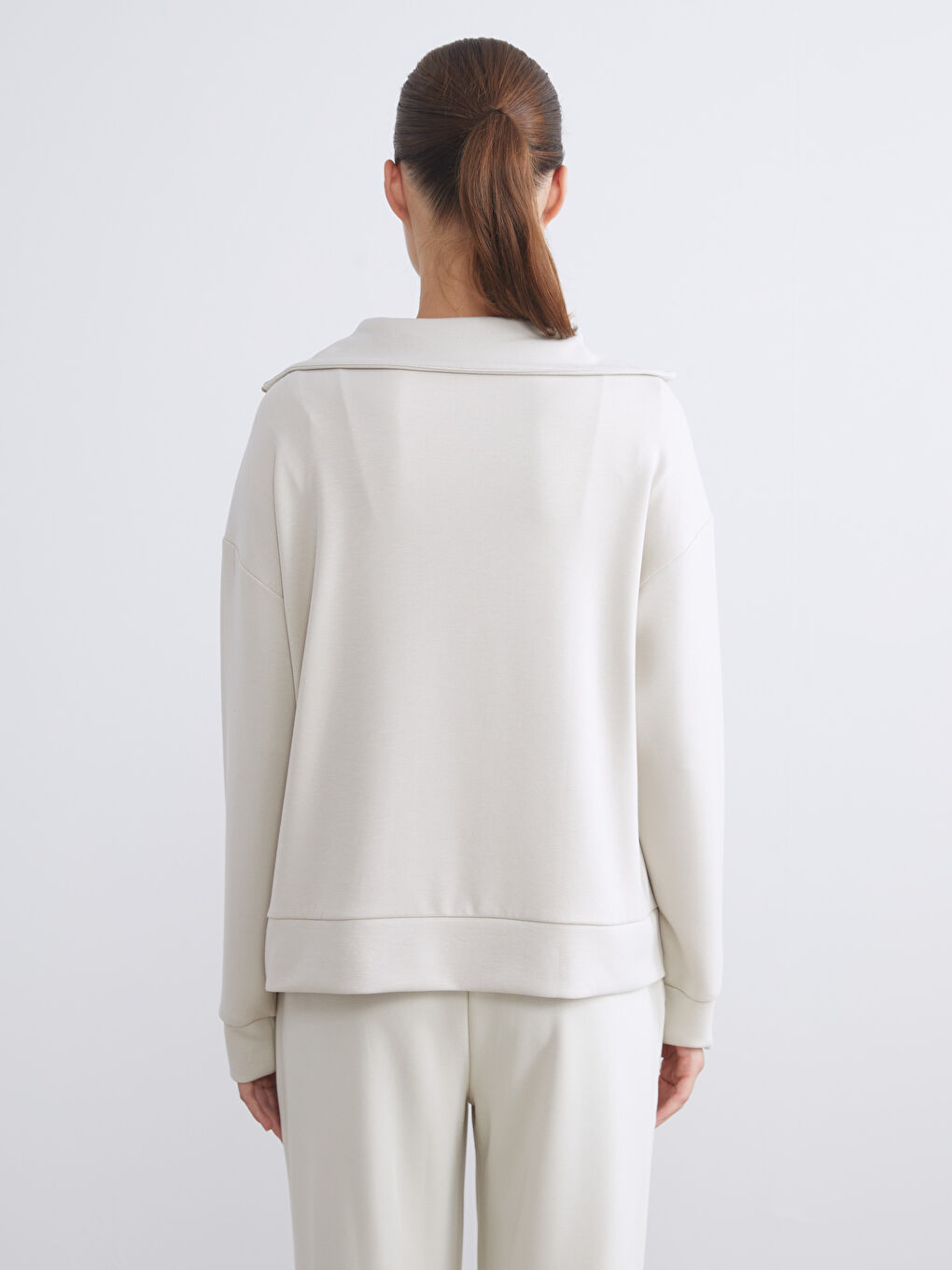 Gri Dik Yaka Kadın Sweatshirt-5