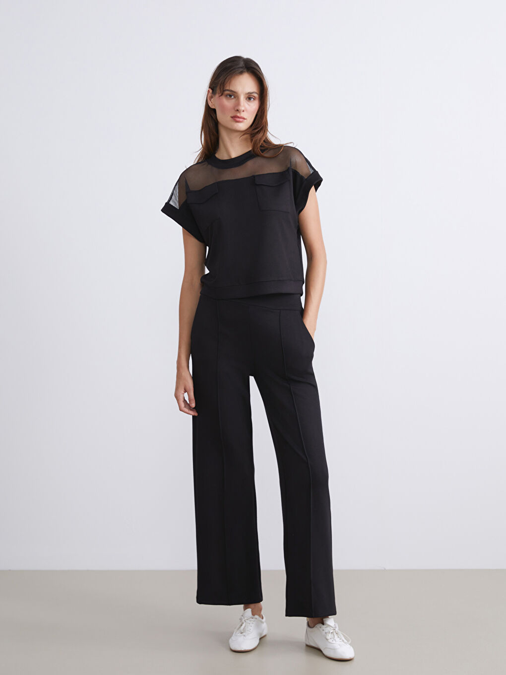 Siyah Beli Lastikli Geniş Paça Kadın Eşofman Altı-1