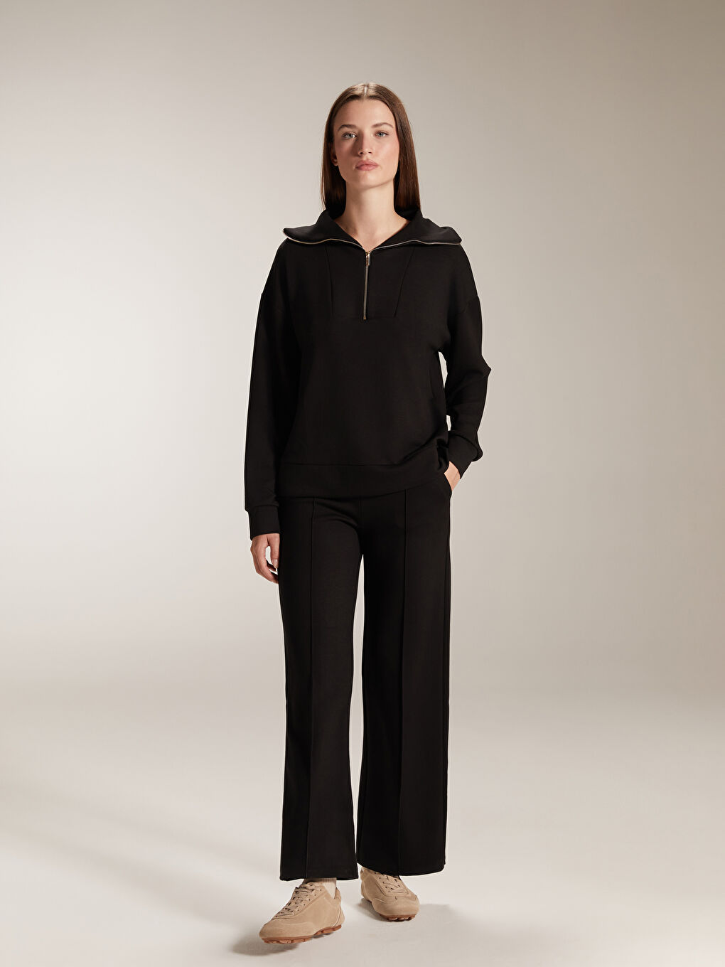 Siyah Beli Lastikli Geniş Paça Kadın Eşofman Altı