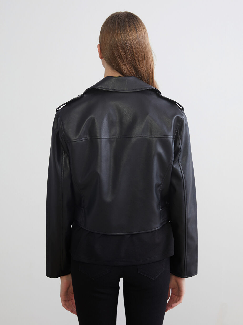 Siyah Gömlek Yaka Kadın Deri Görünümlü Ceket-4