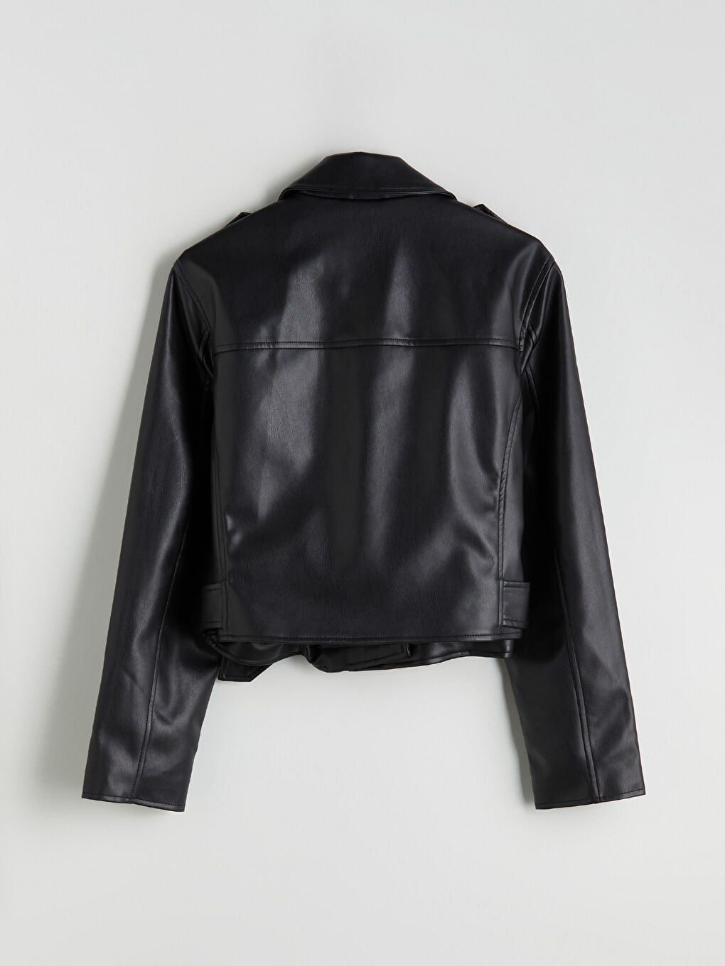 Siyah Gömlek Yaka Kadın Deri Görünümlü Ceket-7