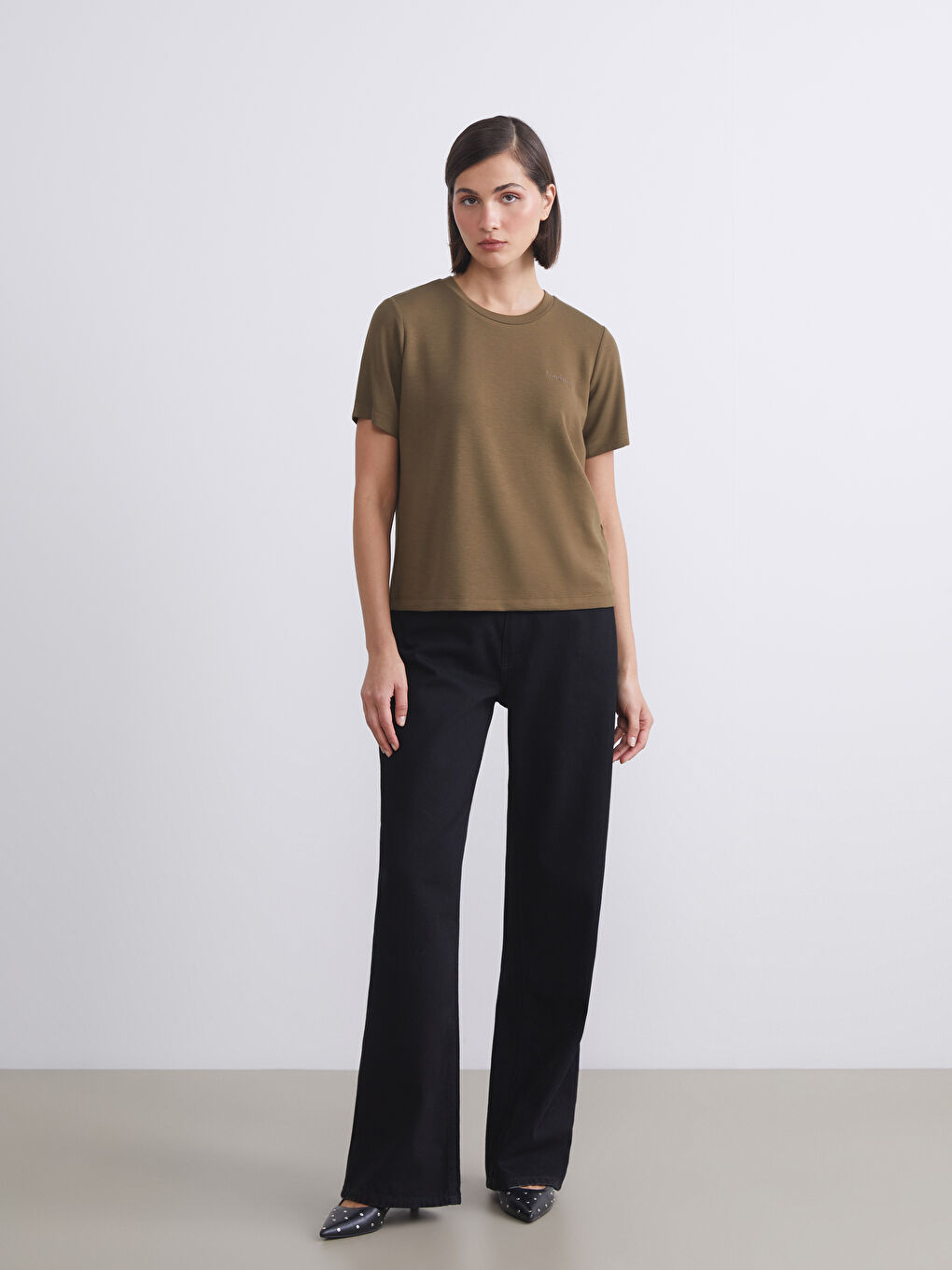 LCW Vision Crew Neck Embroidered Women's T-Shirt -W5I763Z8-HEE