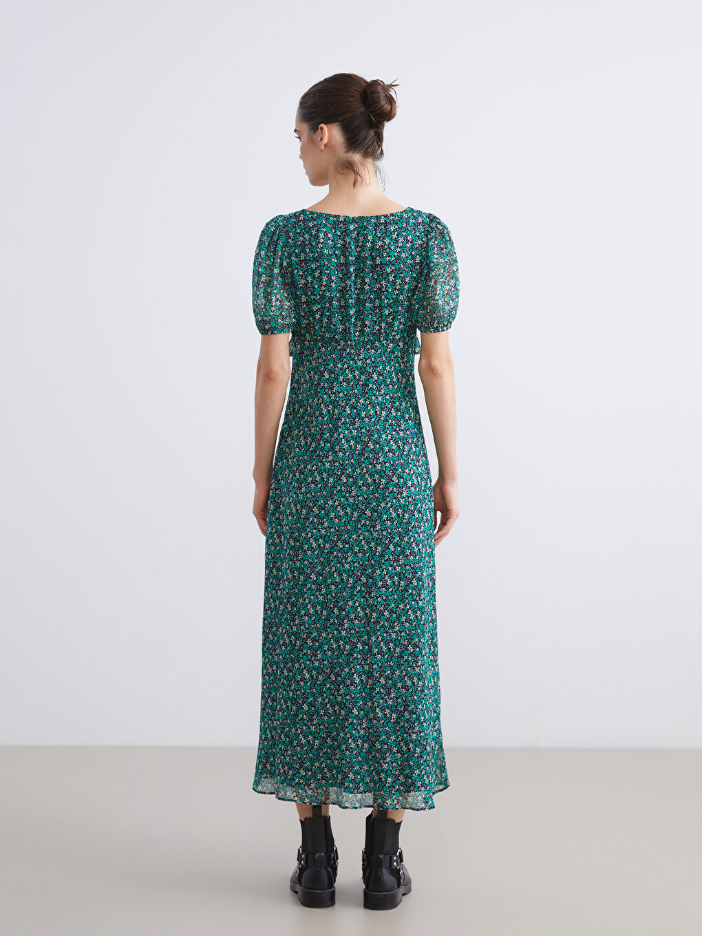 Yeşil Kalp Yaka Çiçekli Balon Kollu Elbise-3