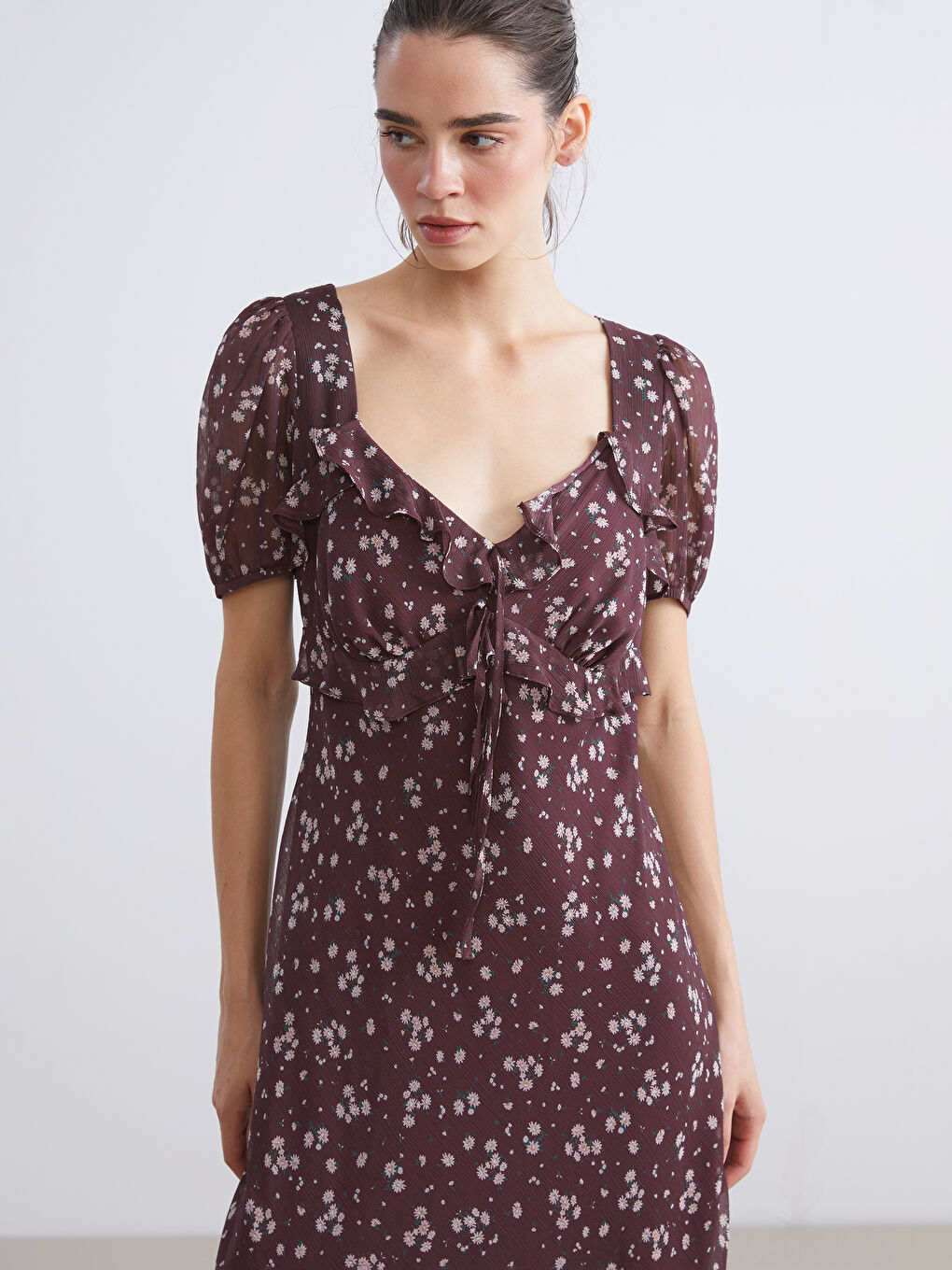 Kırmızı Kalp Yaka Çiçekli Balon Kollu Elbise-1