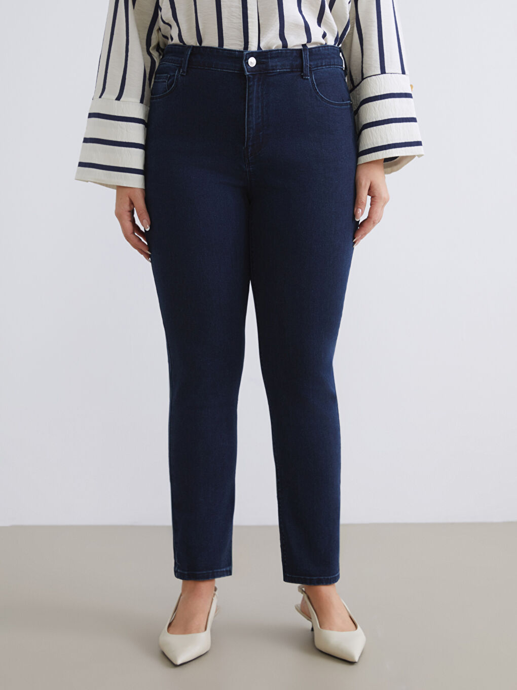 Siyah Slim Fit Kadın Jean Pantolon-1