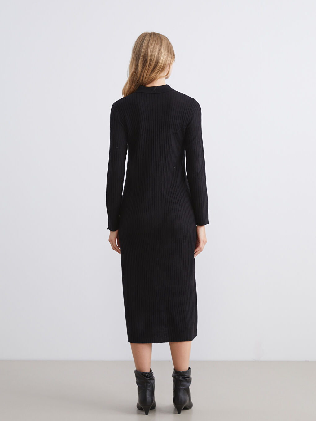 Frau SCHWARZ Kleid-3