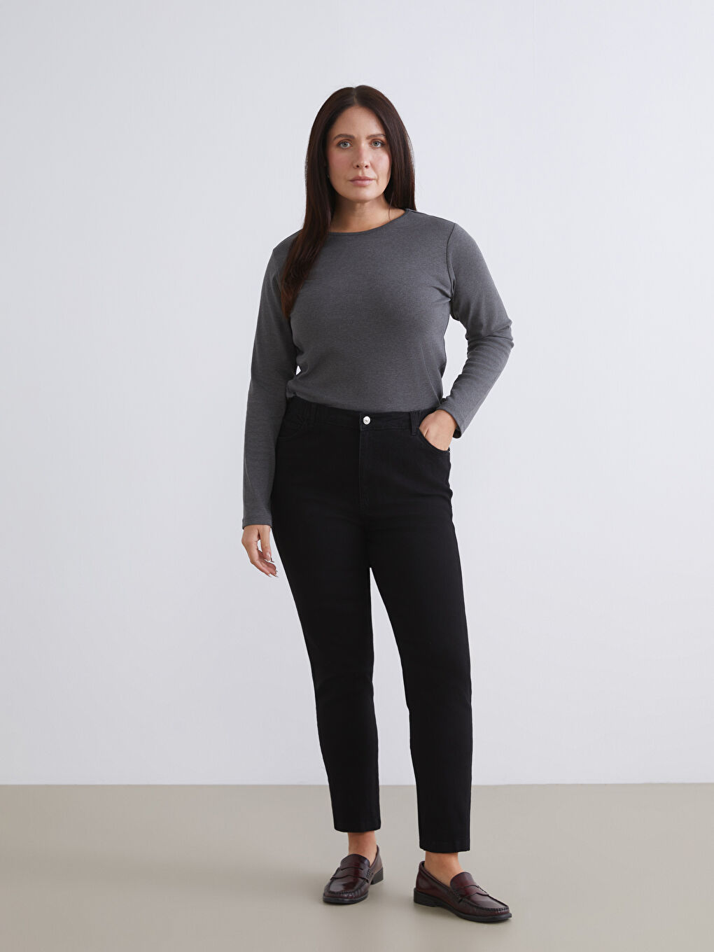 Siyah Slim Mom Kadın Jean Pantolon-1