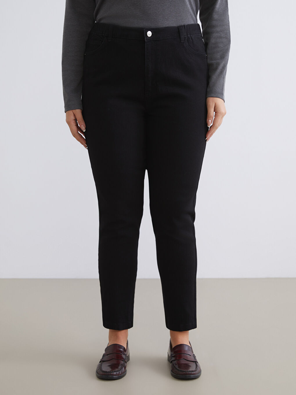 Siyah Slim Mom Kadın Jean Pantolon-5