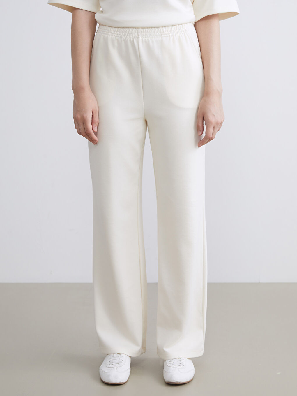 LCW Vision Women's Sweatpants with Elastic Waist -W5I796Z8-FDL