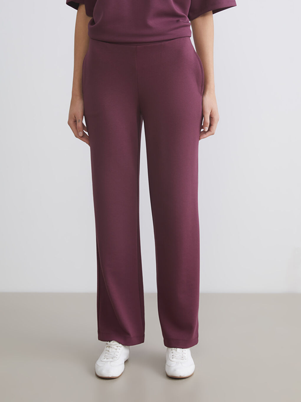 Elasticated Waist Wide Leg Women's Sweatpants-2