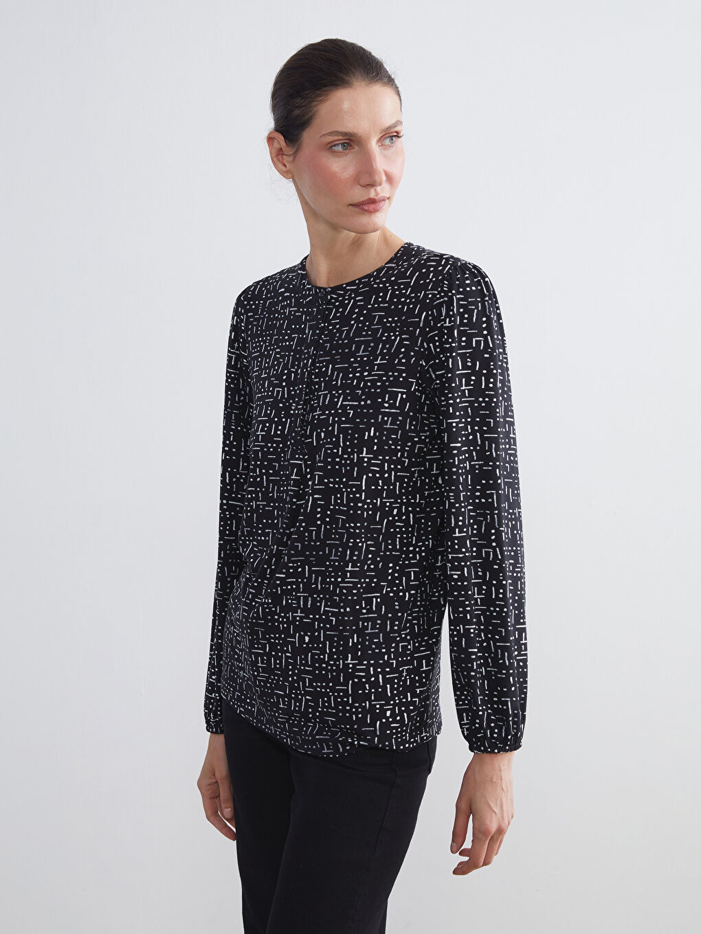 Crew Neck Patterned Blouse