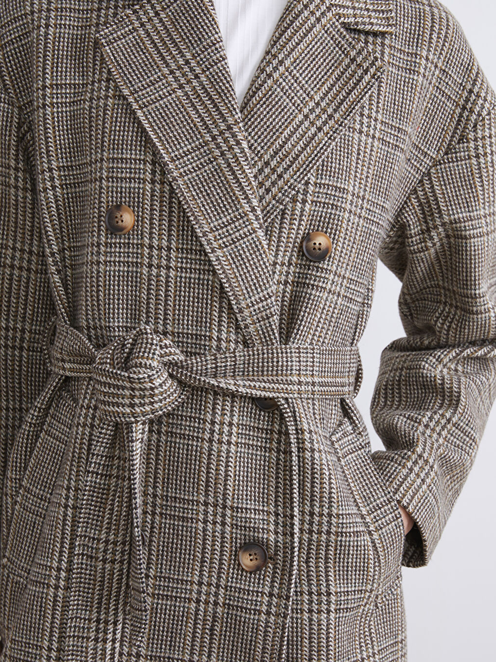 Kahverengi Kruvaze Yaka Desenli Kadın Kaşe Kaban-2