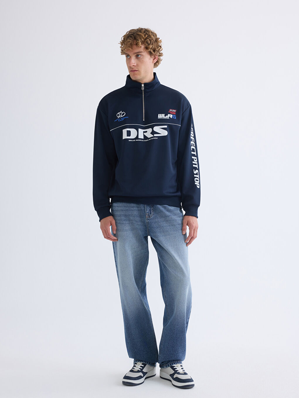 سويت شيرت مطبوع بياقة قمع للرجال-1