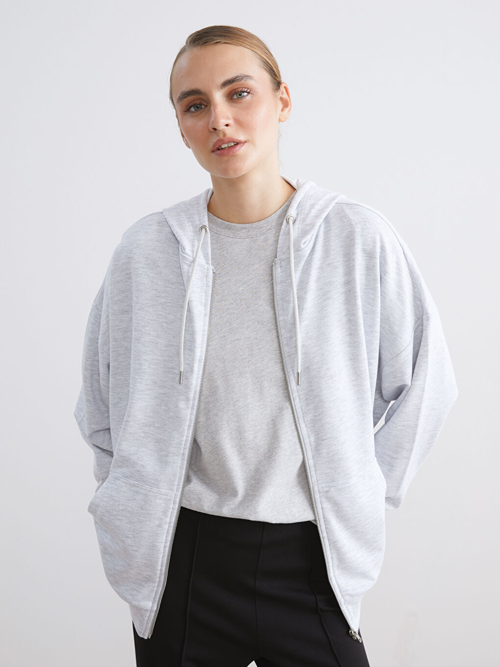 Gri Kapüşonlu Oversize Kadın Fermuarlı Sweatshirt