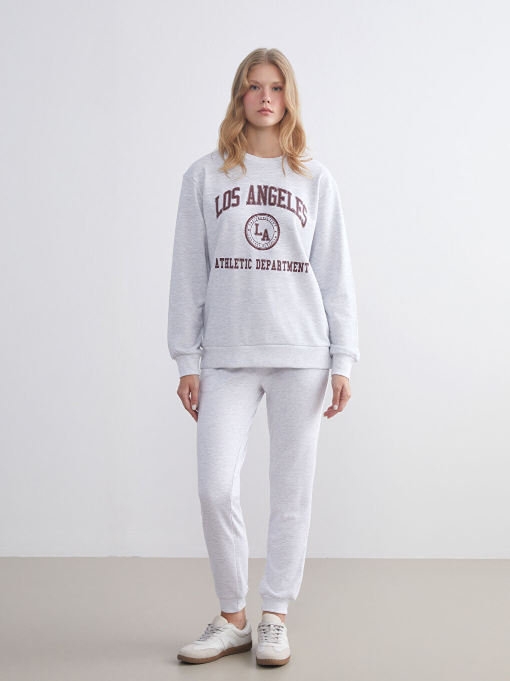 Gri Bisiklet Yaka Los Angeles Baskılı Oversize Kadın Sweatshirt-1