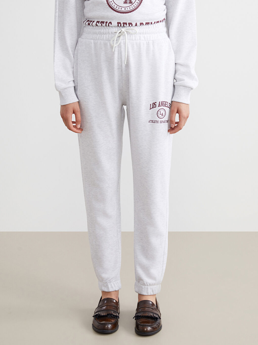 Gri Beli Lastikli Los Angeles Baskılı Kadın Jogger Eşofman Altı-1