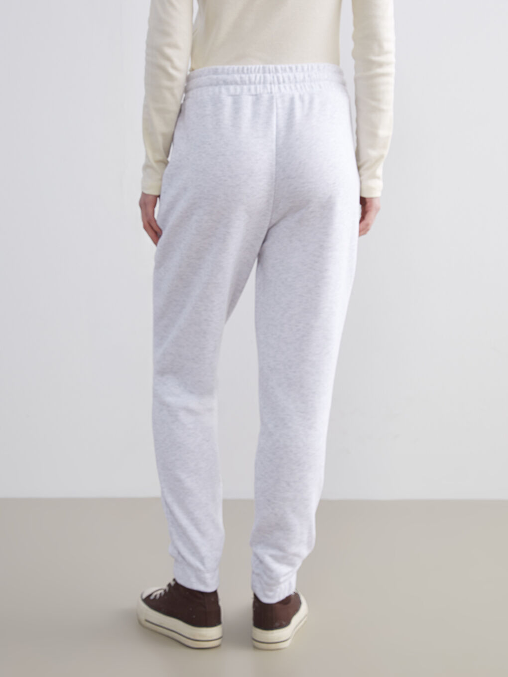 Gri Beli Lastikli Los Angeles Baskılı Kadın Jogger Eşofman Altı-3