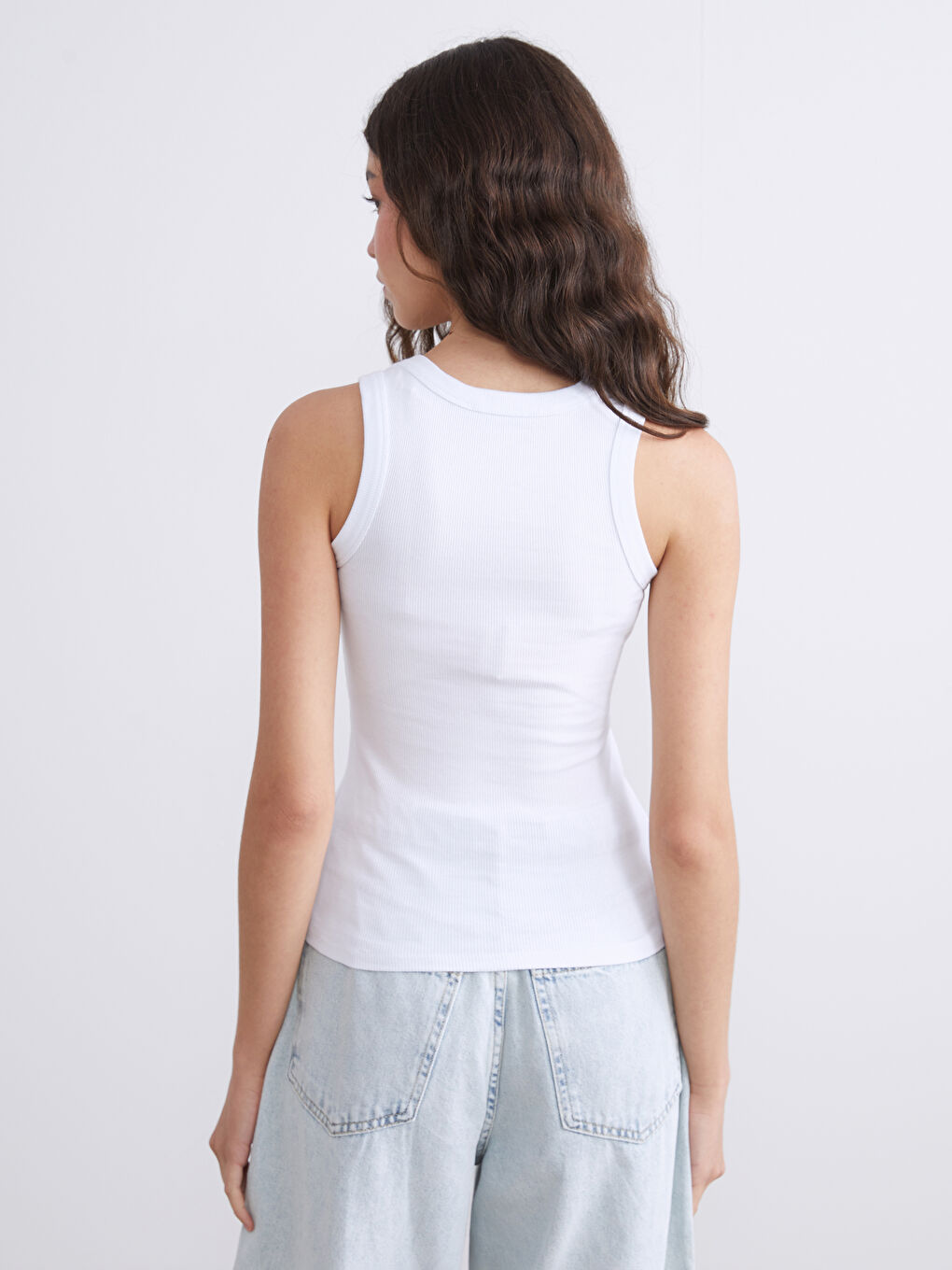 Beyaz Kadın Bisiklet Yaka Düz Atlet-6