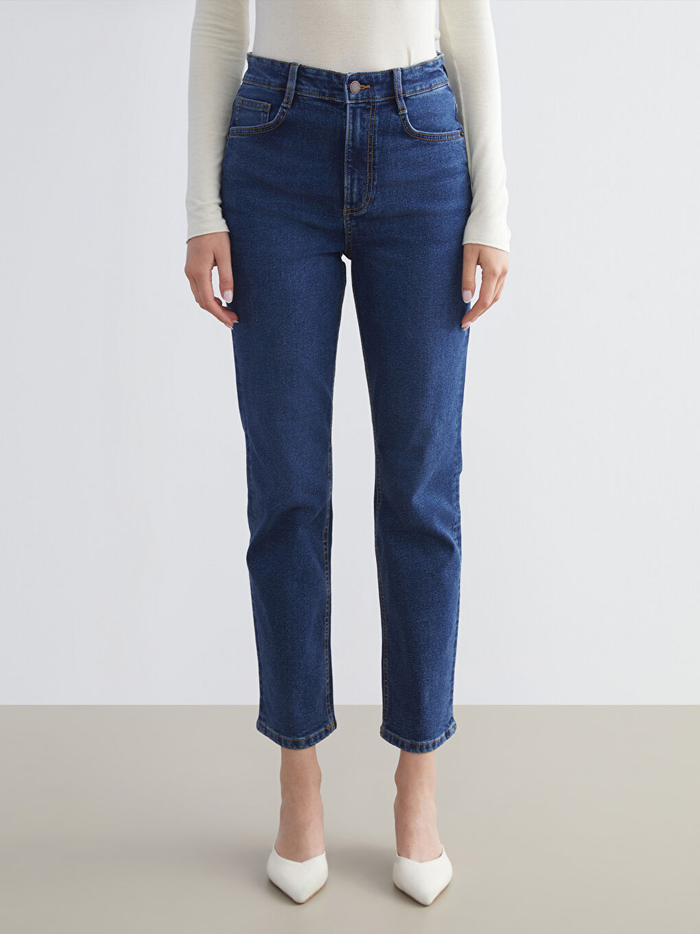 Slim Fit Women's Jeans-3