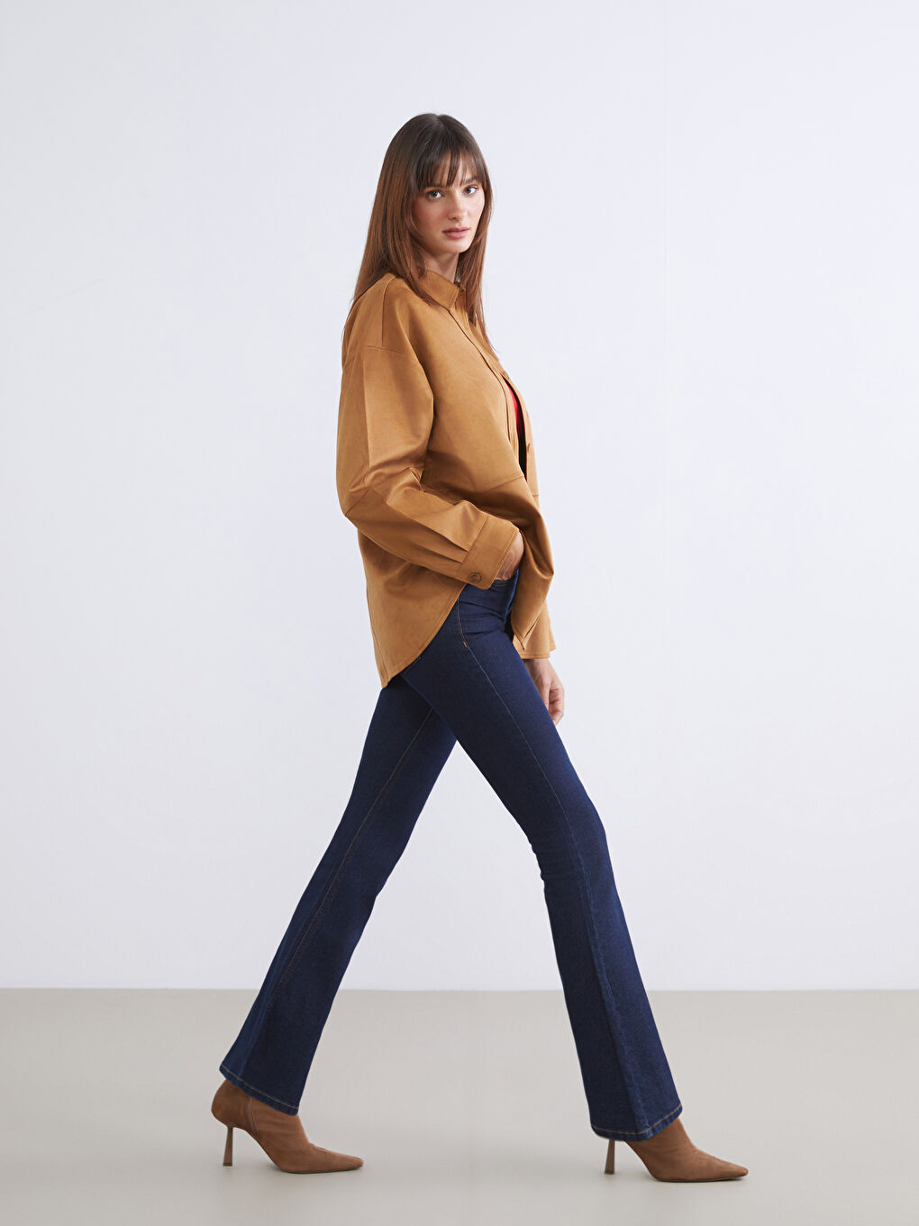 Әйелдерге арналған клеш джинс шалбар