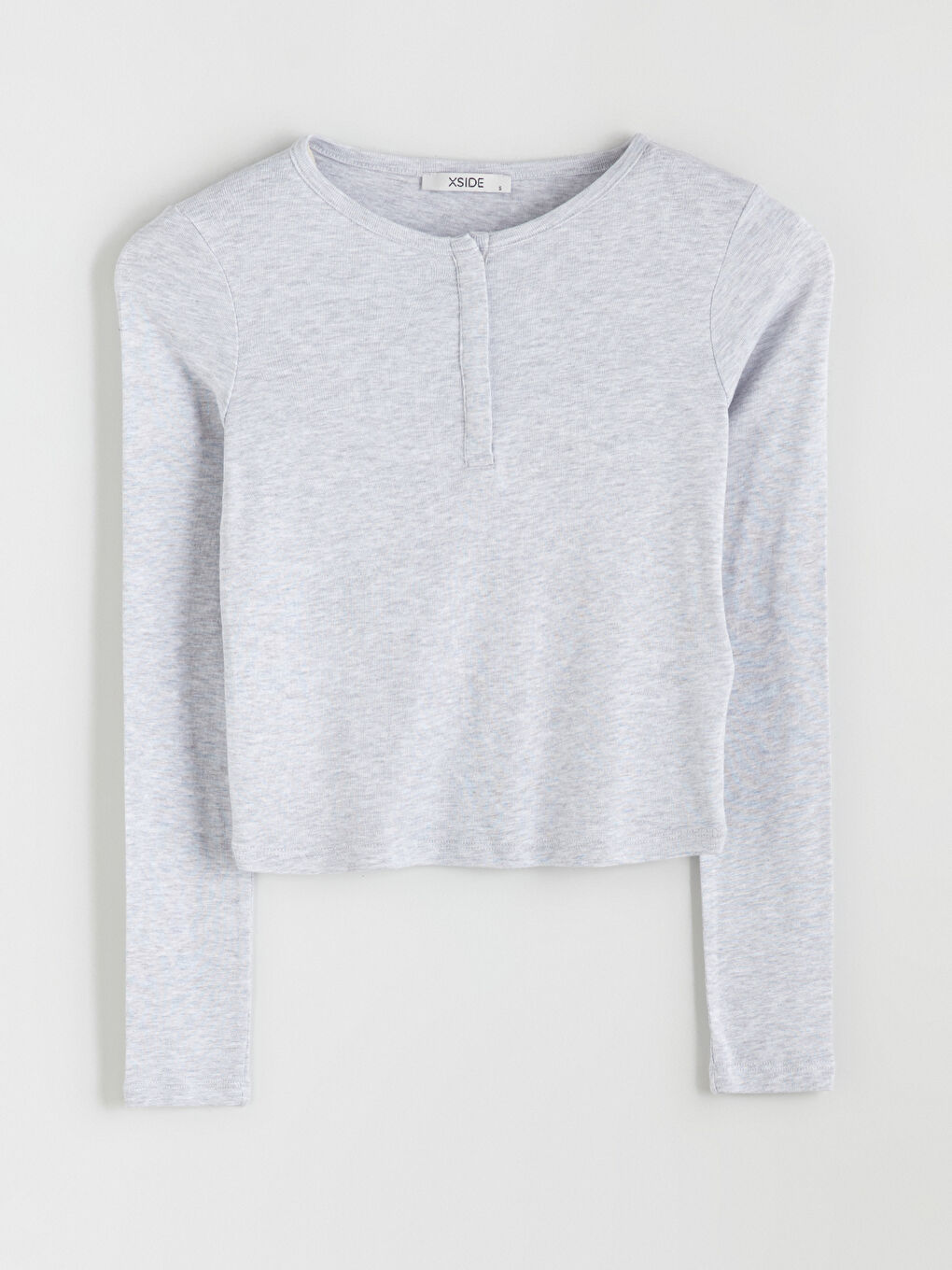 Gri Bisiklet Yaka Modal Karışımlı Kadın Tişört-4