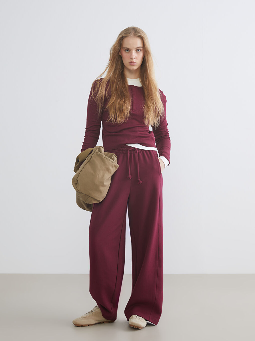 Bordo Bisiklet Yaka Modal Karışımlı Kadın Tişört-1