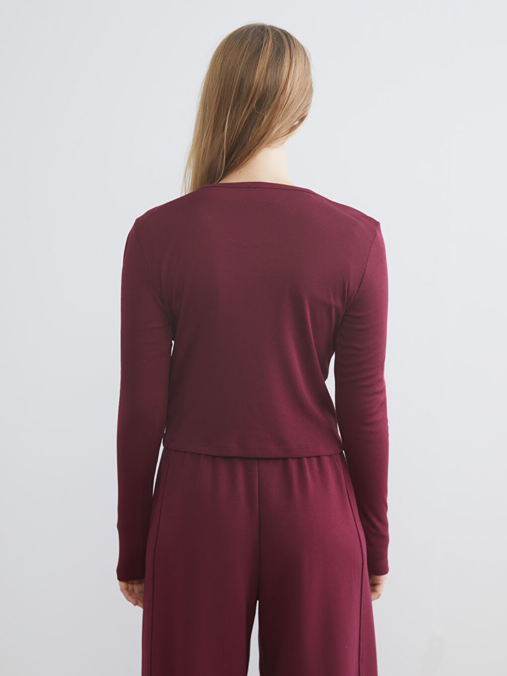 Bordo Bisiklet Yaka Modal Karışımlı Kadın Tişört-3