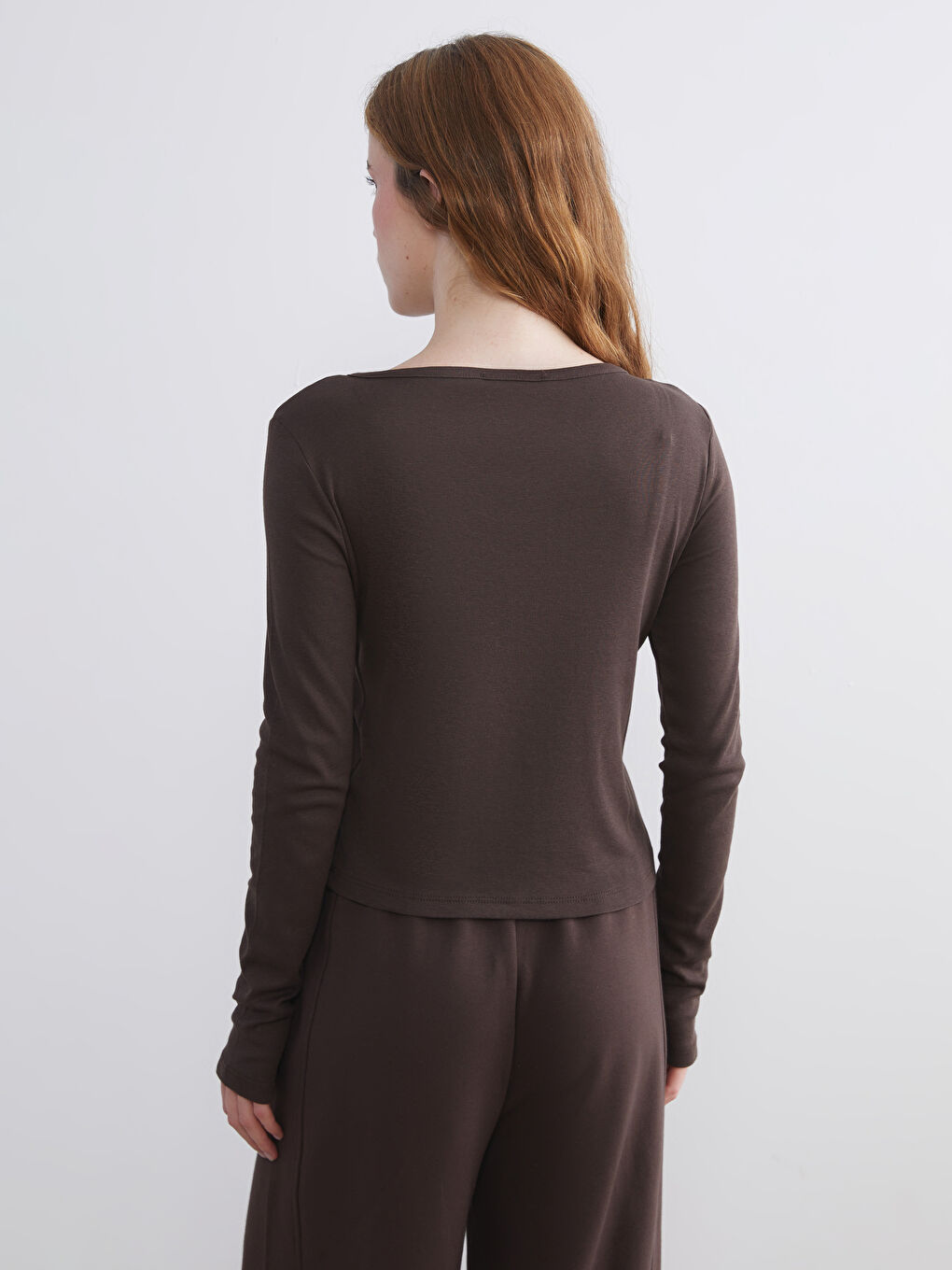 Kahverengi Bisiklet Yaka Modal Karışımlı Kadın Tişört-3