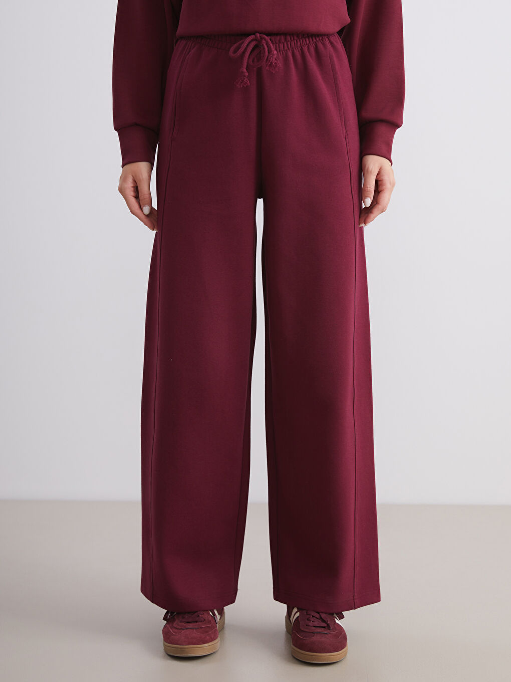 Bordo Beli Lastikli Geniş Paça Kadın Eşofman Altı-1