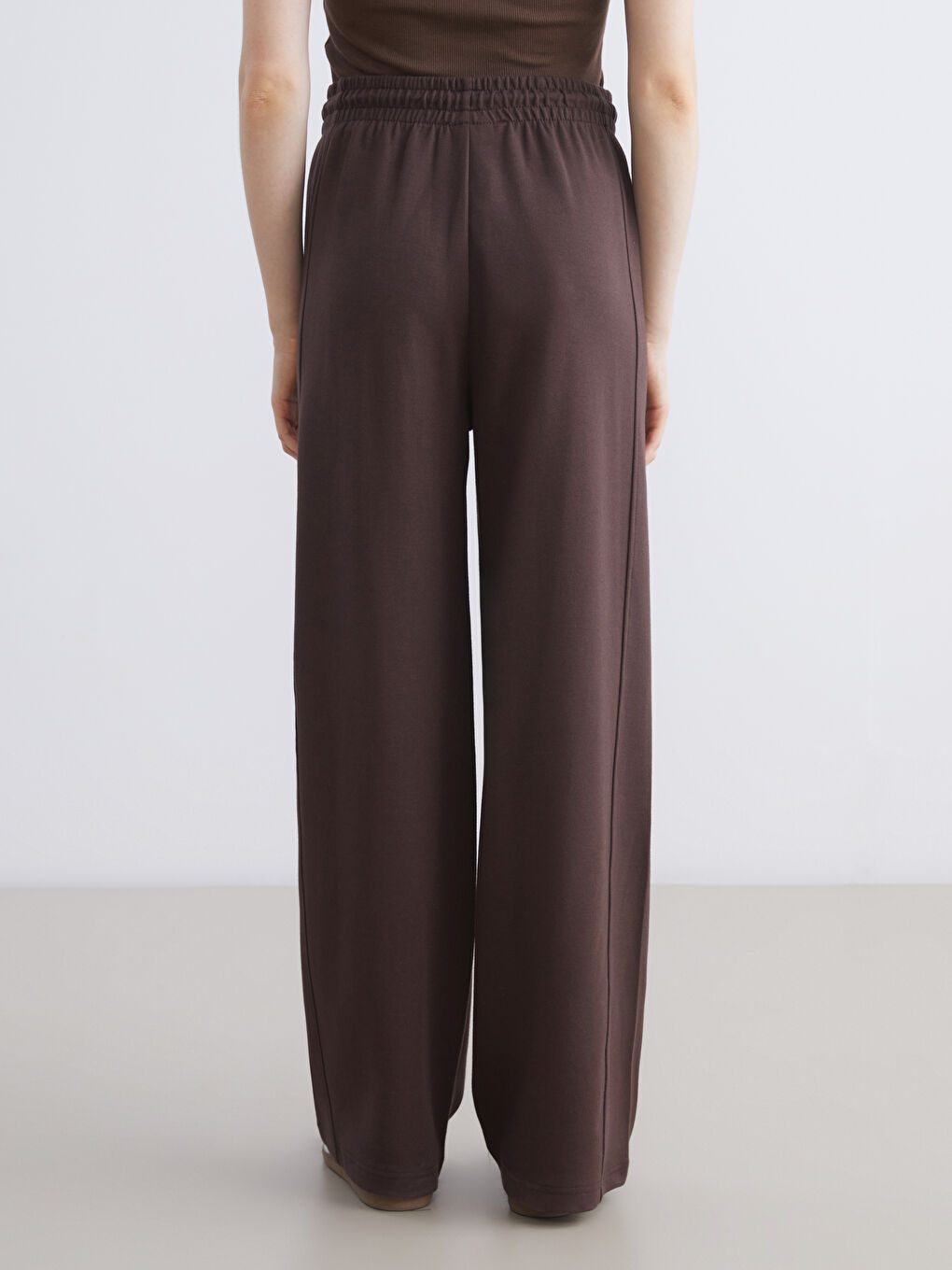 Kahverengi Beli Lastikli Geniş Paça Kadın Eşofman Altı-4