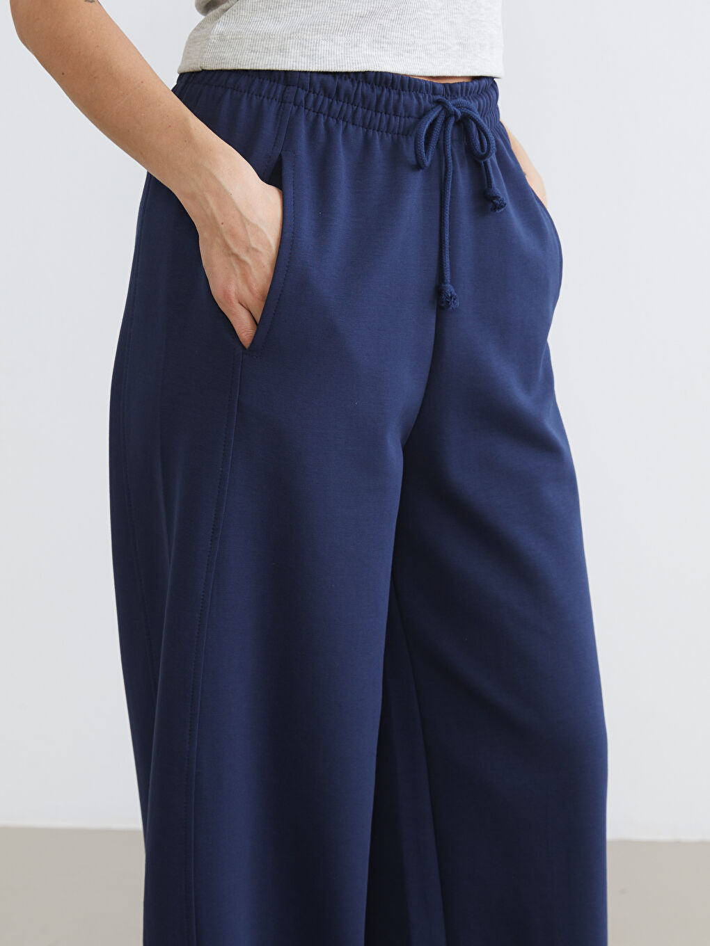 Lacivert Beli Lastikli Geniş Paça Kadın Eşofman Altı-2