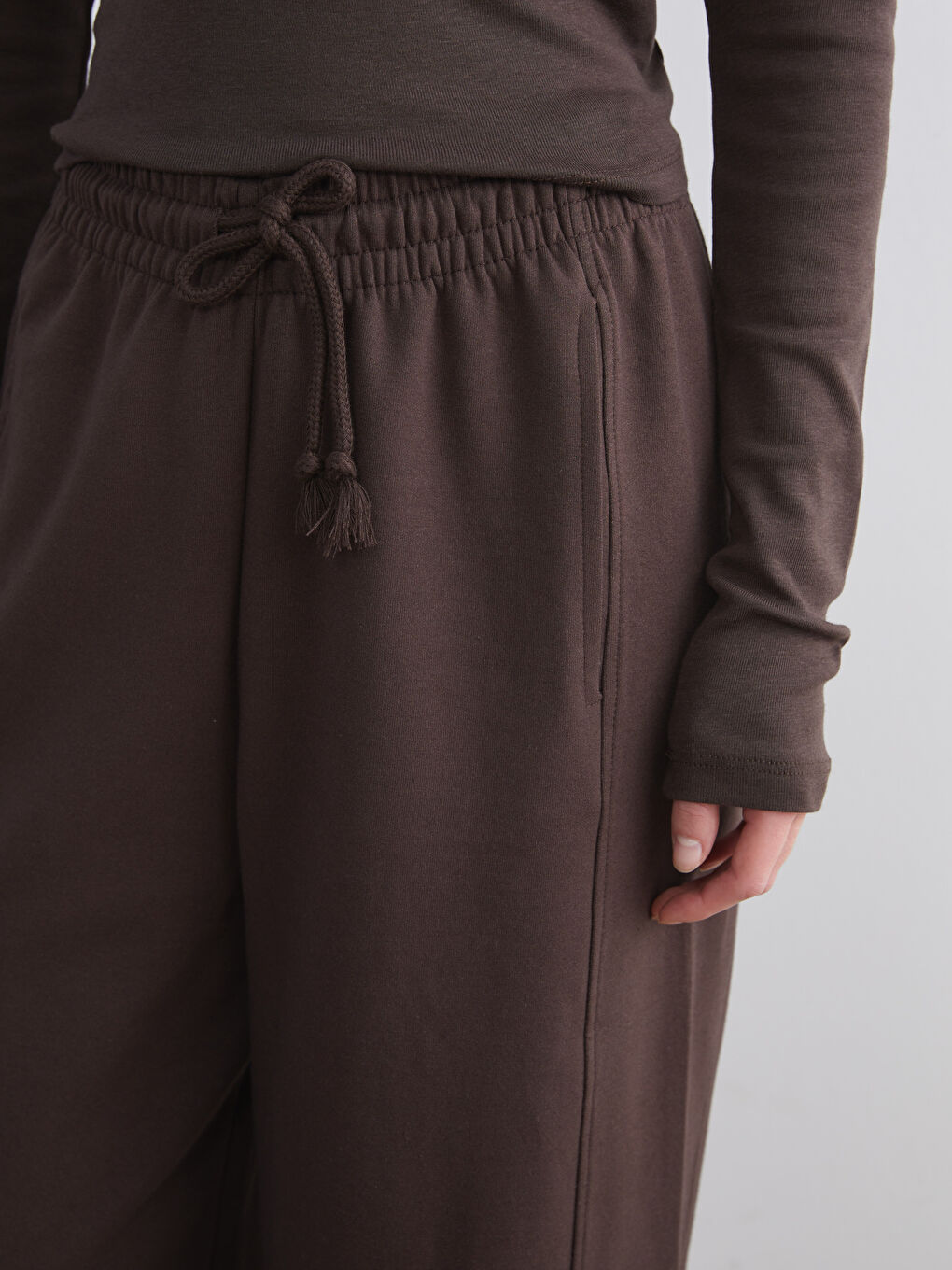 Kahverengi Beli Lastikli Geniş Paça Kadın Eşofman Altı-2