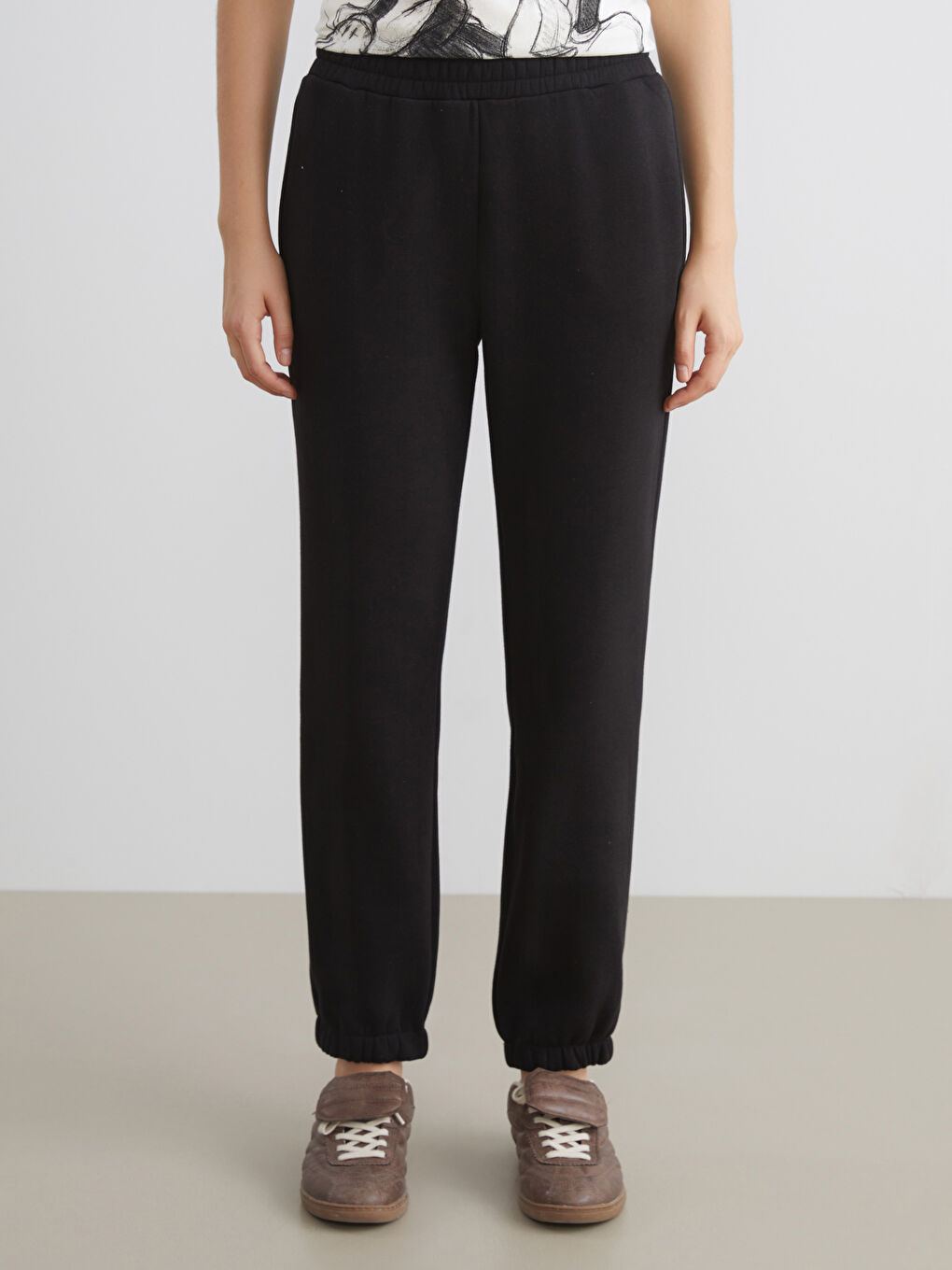 Siyah Beli Lastikli Kadın Kalın Jogger Eşofman Altı-1