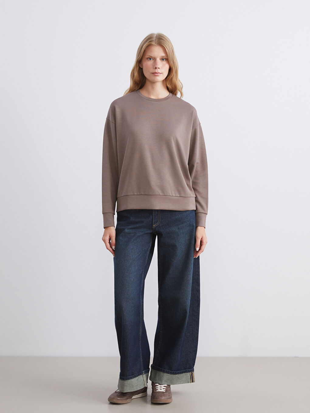 Kahverengi Bisiklet Yaka Oversize Kadın Sweatshirt-3