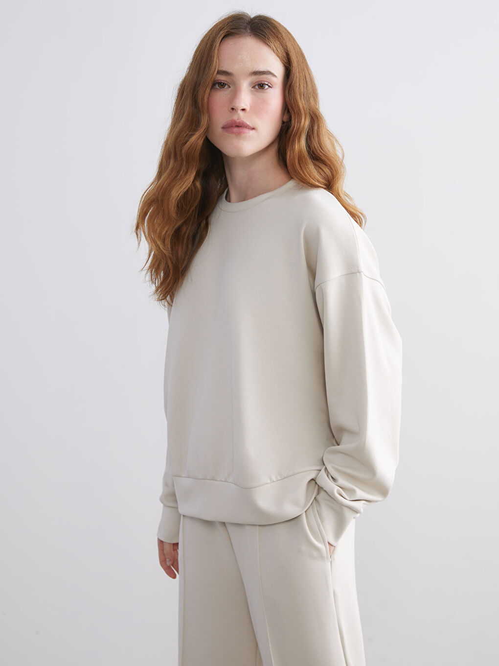 Bej Bisiklet Yaka Oversize Kadın Sweatshirt