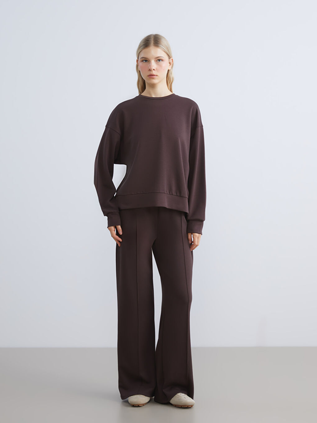 Kahverengi Bisiklet Yaka Oversize Kadın Sweatshirt-1