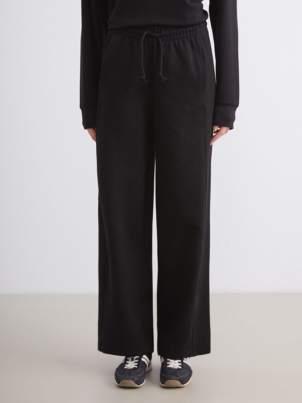 Elasticated Waist Wide Leg Women's Sweatpants-1