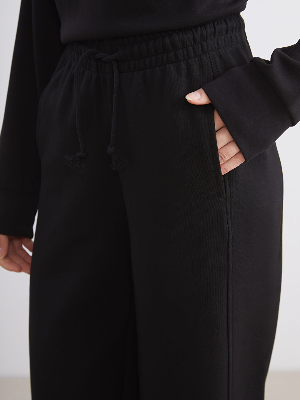 Elasticated Waist Wide Leg Women's Sweatpants-2