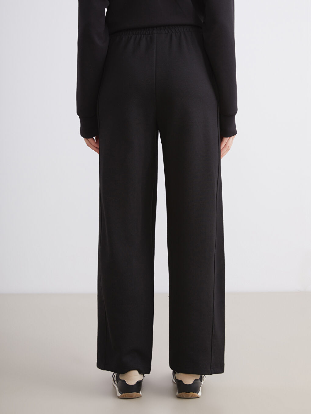 Elasticated Waist Wide Leg Women's Sweatpants-3