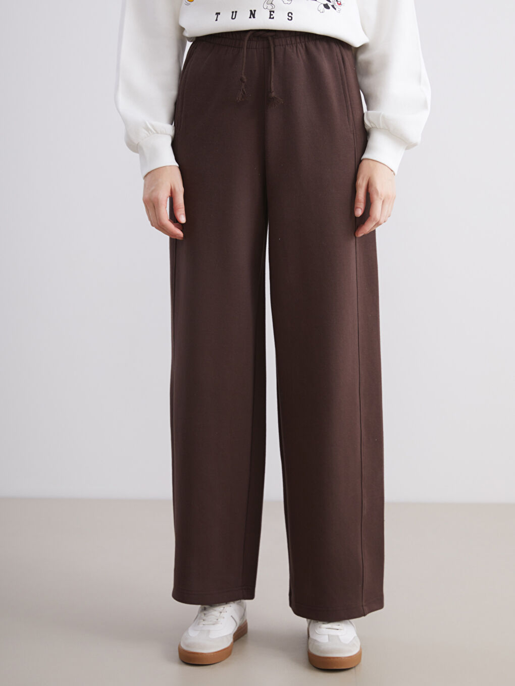 Elasticated Waist Wide Leg Women's Sweatpants-1
