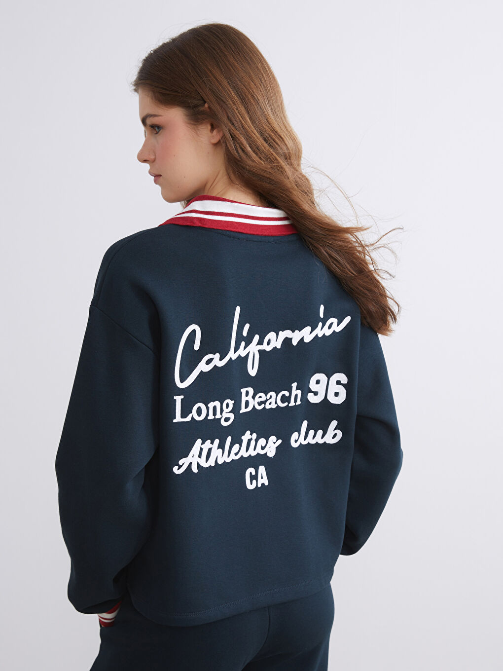 Lacivert Polo Yaka Nakışlı Kadın Kalın Sweatshirt