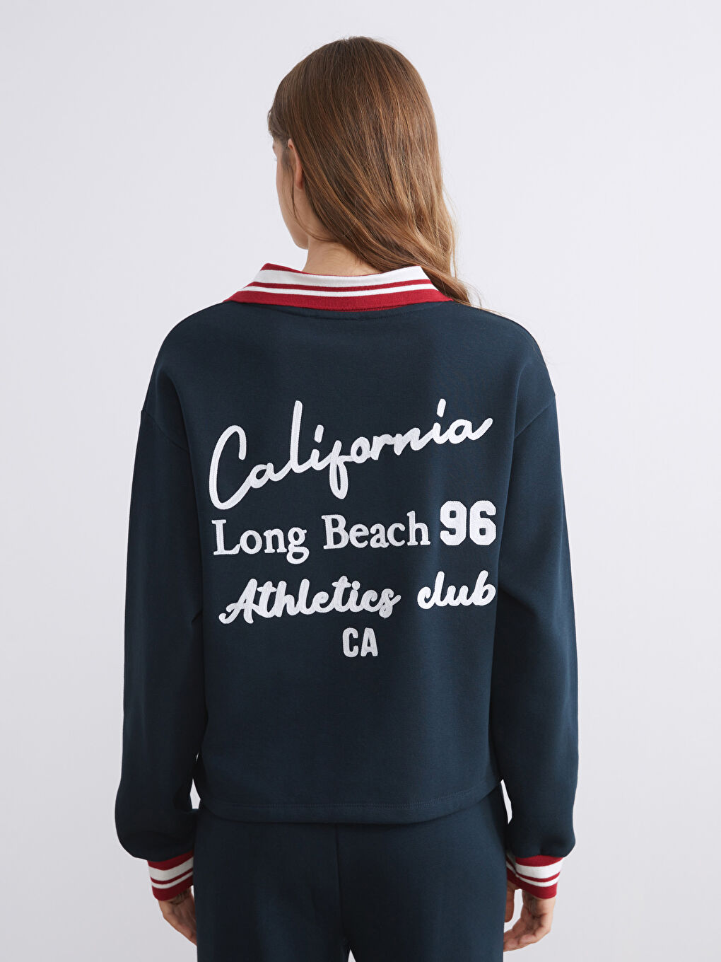 Lacivert Polo Yaka Nakışlı Kadın Kalın Sweatshirt-4