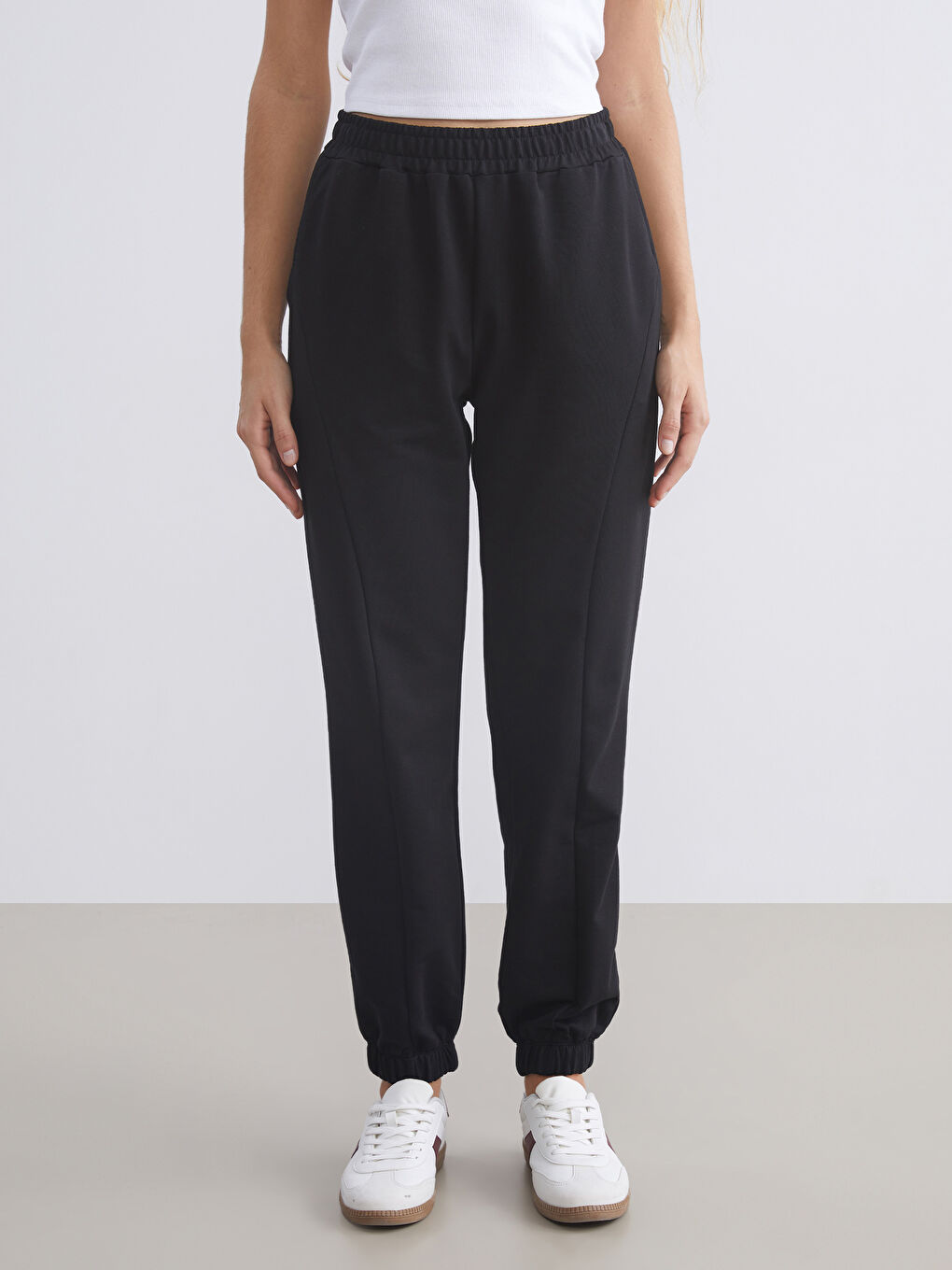 Siyah Beli Lastikli Kadın Jogger Eşofman Altı-1