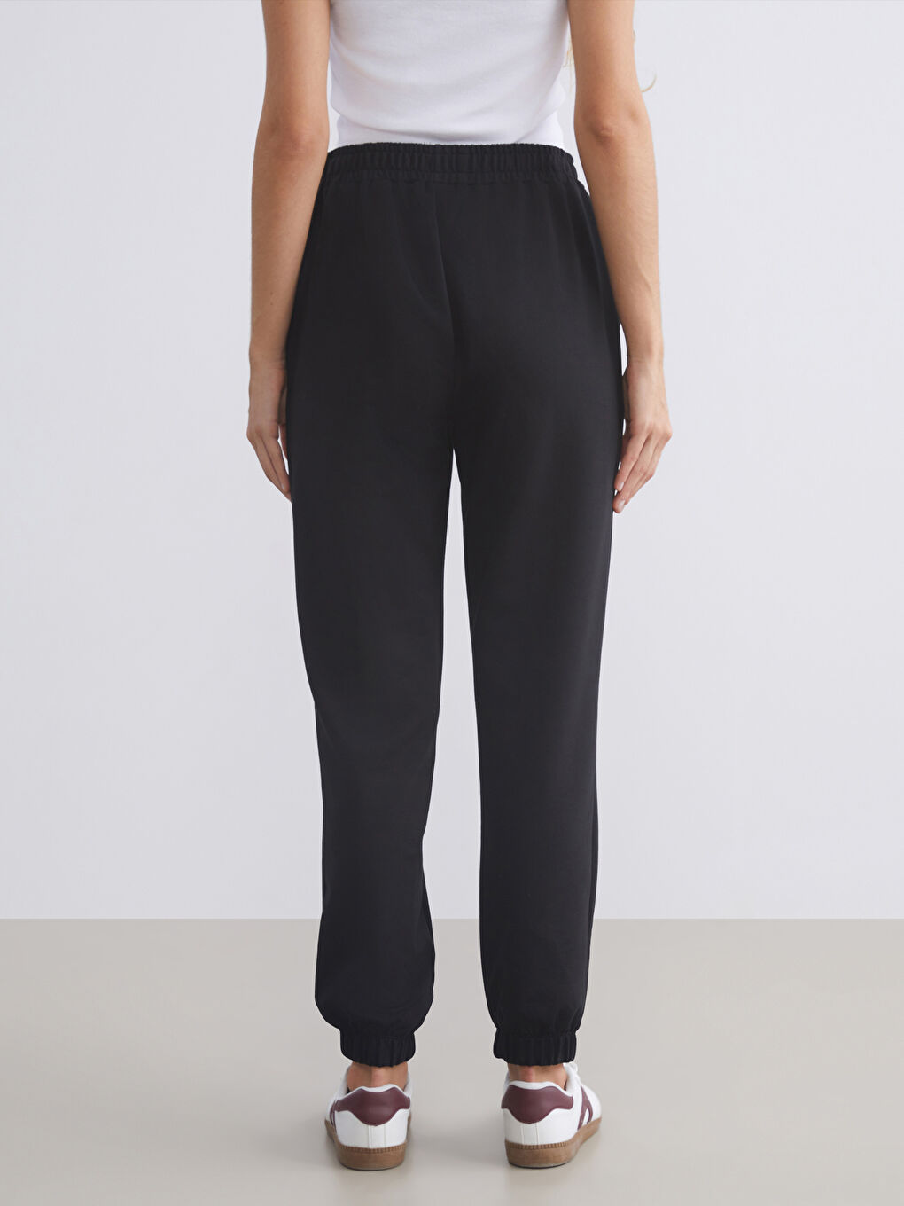 Siyah Beli Lastikli Kadın Jogger Eşofman Altı-3