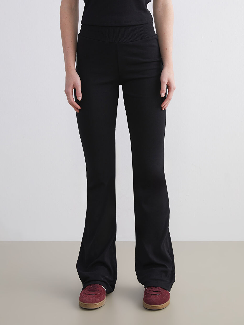 Siyah Yüksel Belli İspanyol Paça Kadın Tayt-1